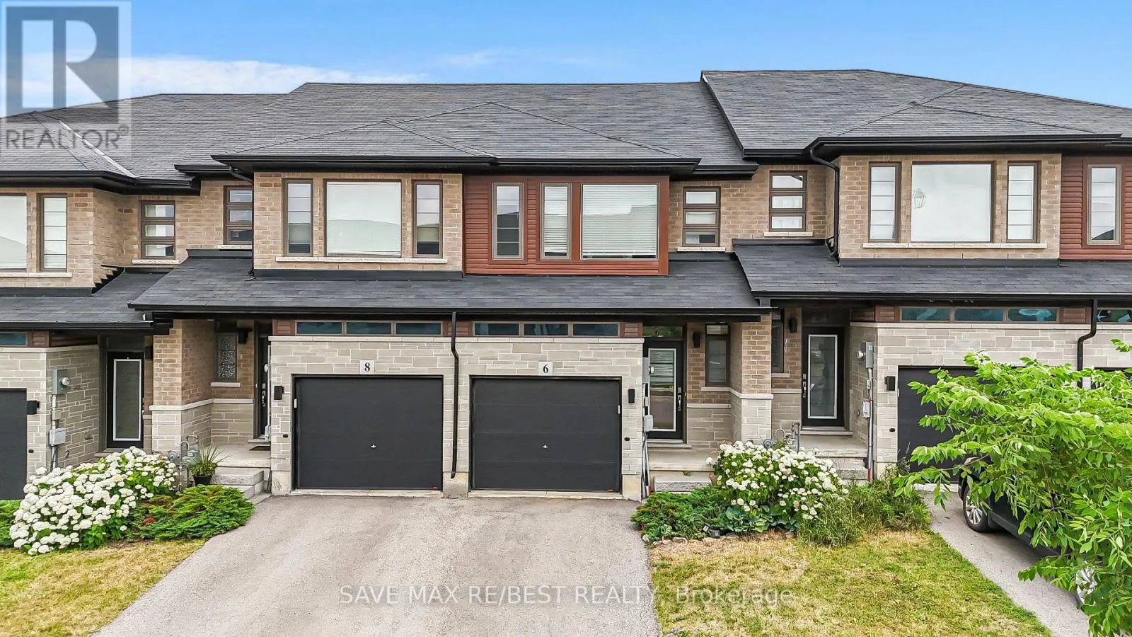 6 GREENWICH AVENUE