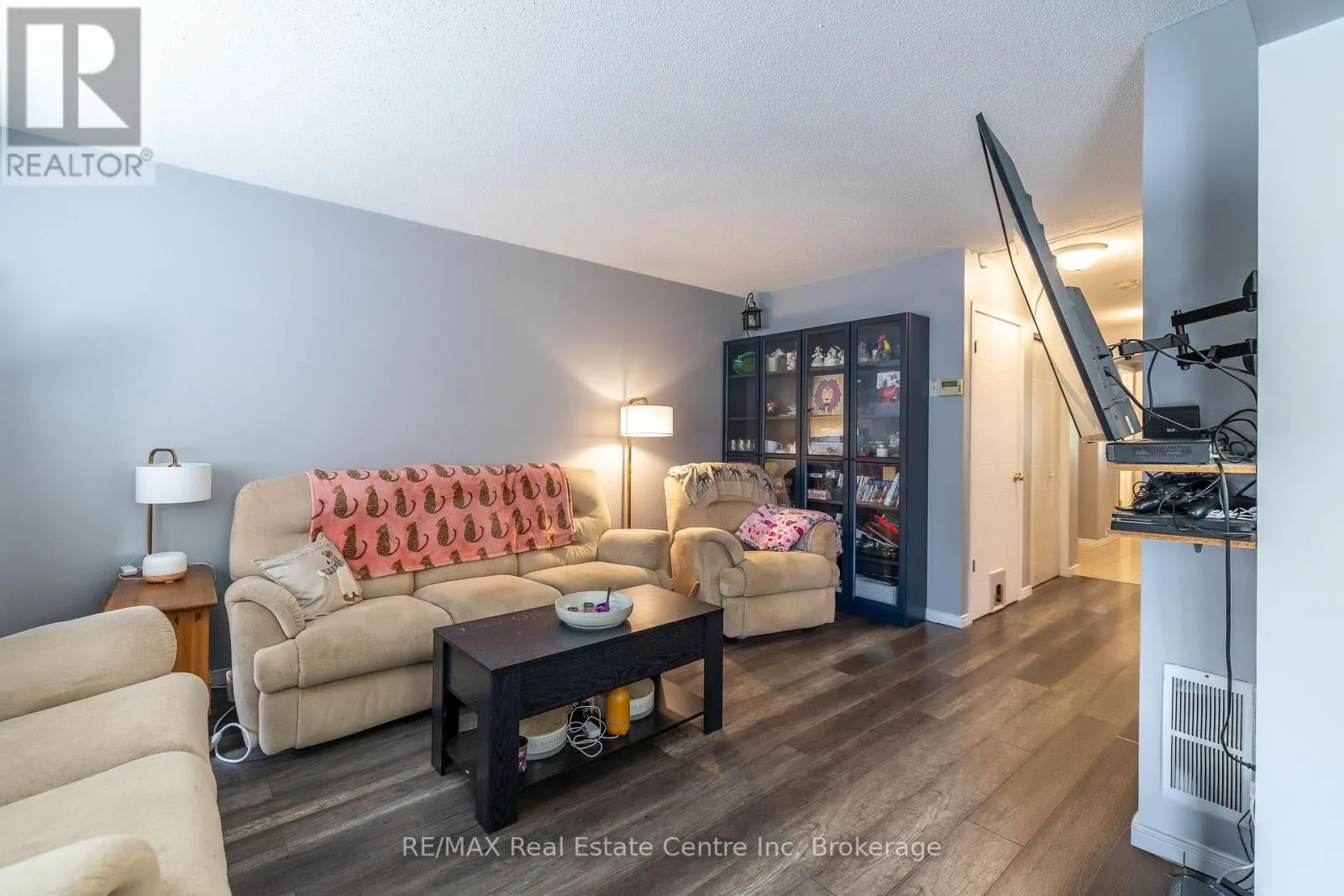 30 O'CONNOR LANE