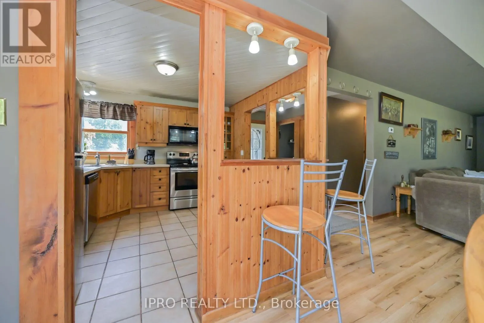 5 COOK CRESCENT