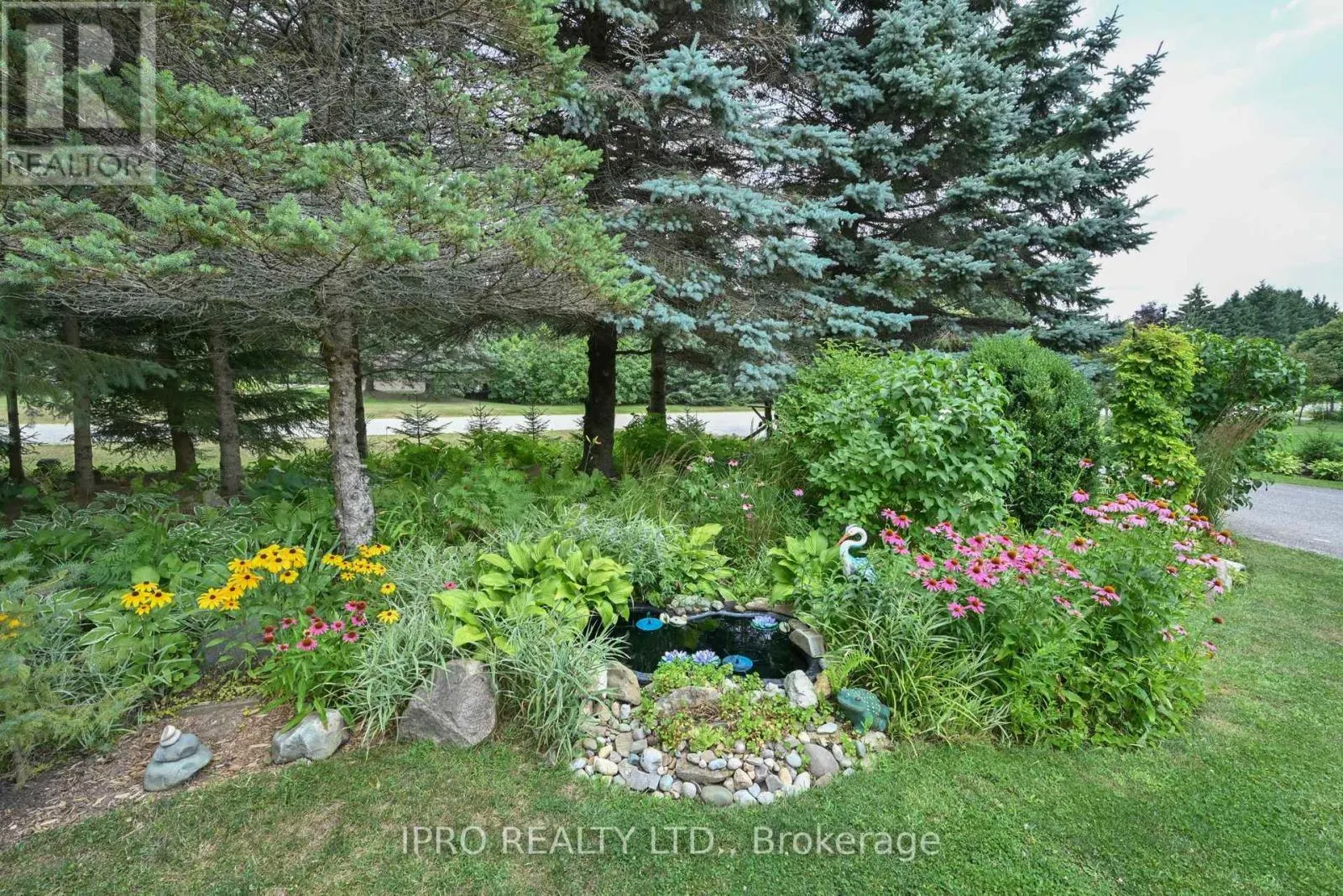 5 COOK CRESCENT