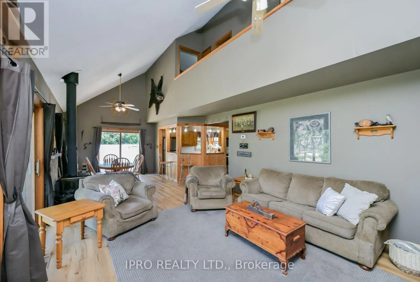 5 COOK CRESCENT