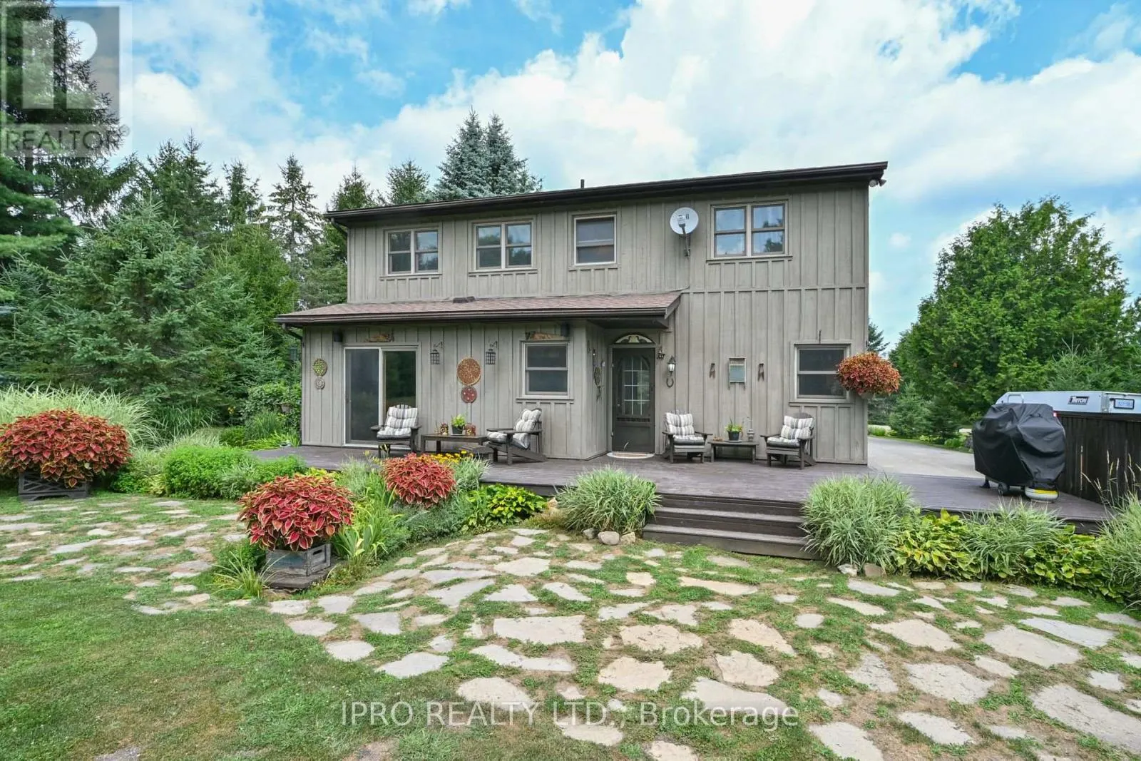 5 COOK CRESCENT