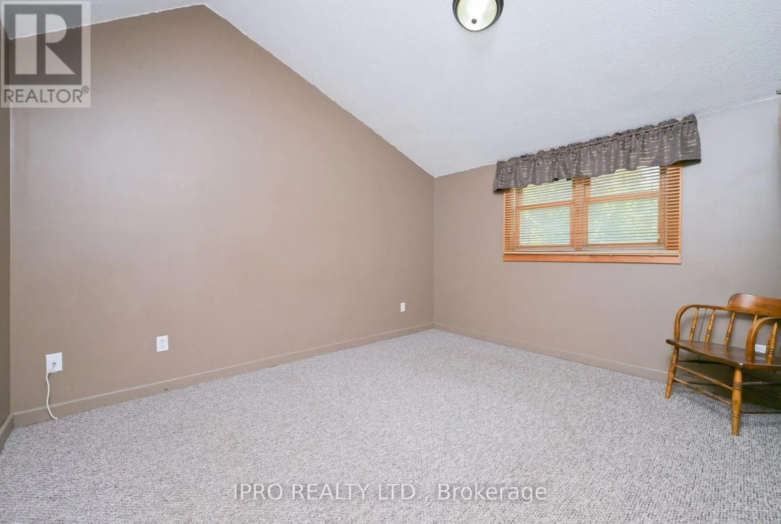 5 COOK CRESCENT