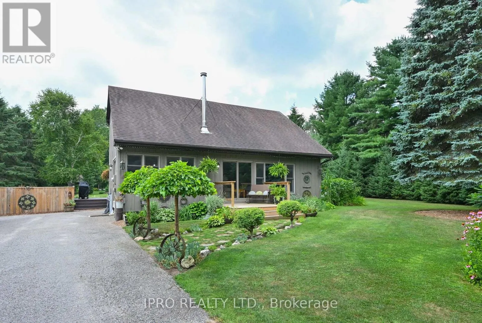 5 COOK CRESCENT