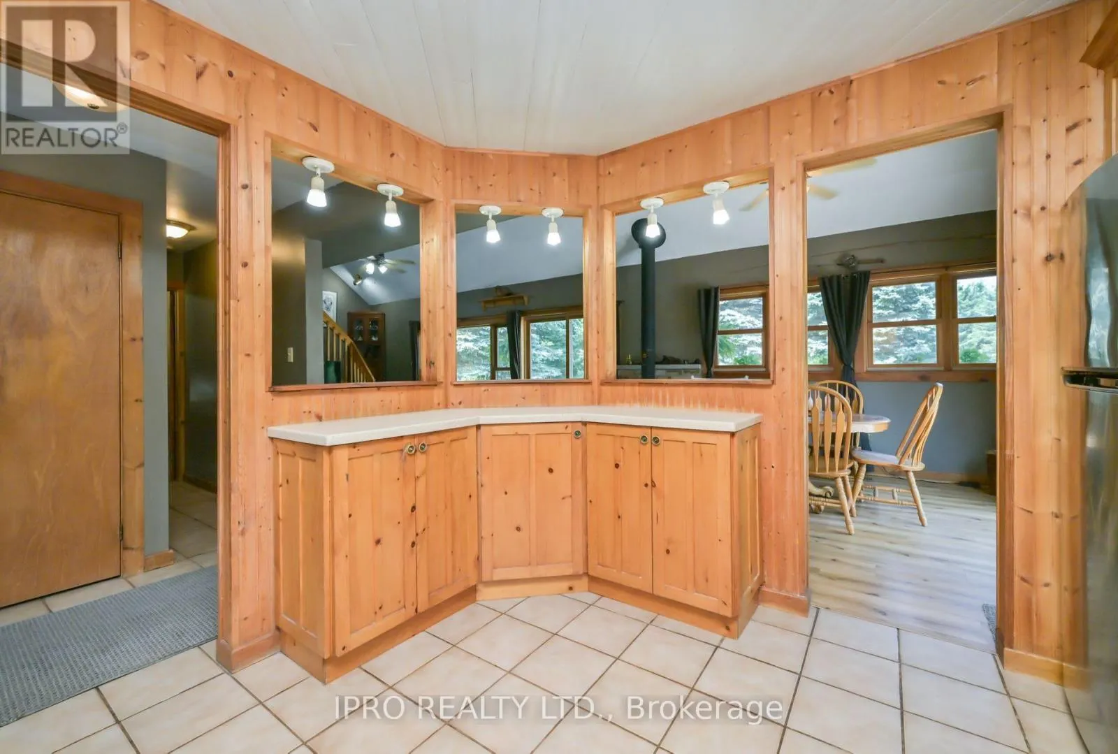 5 COOK CRESCENT