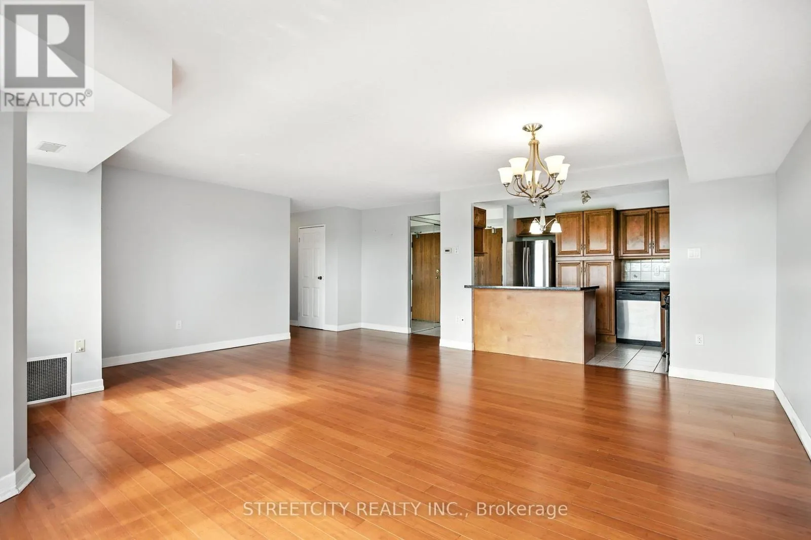 606 - 521 RIVERSIDE ROAD, #606