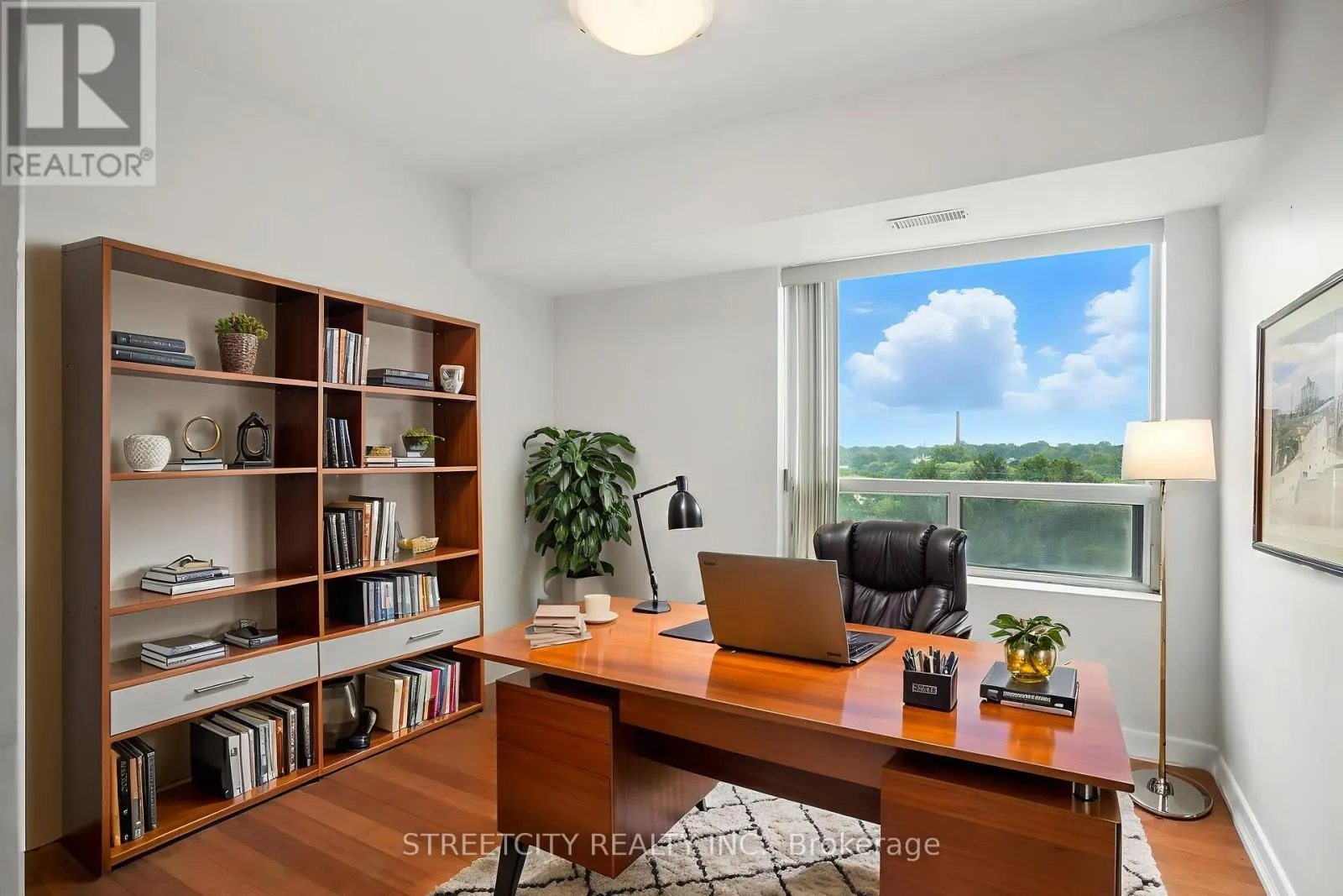 606 - 521 RIVERSIDE ROAD, #606