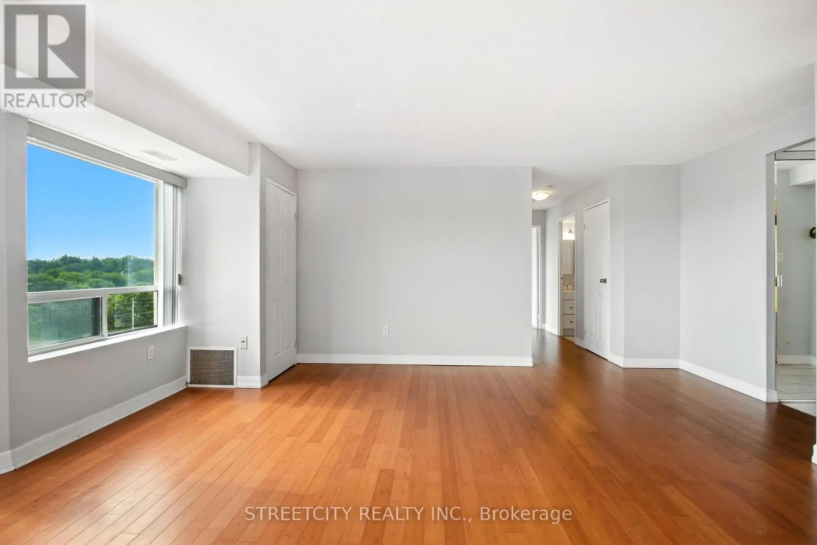 606 - 521 RIVERSIDE ROAD, #606