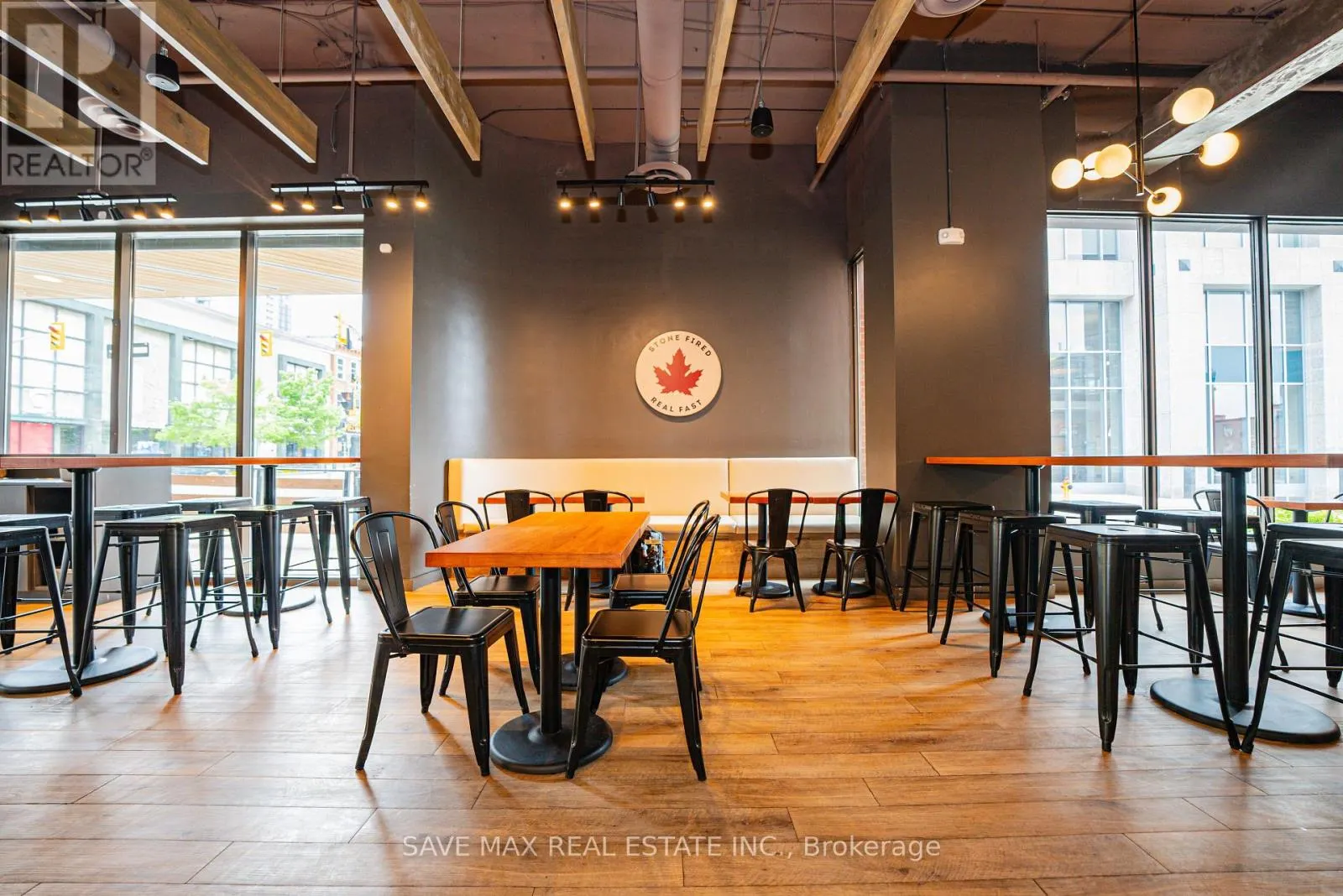 73 KING STREET W