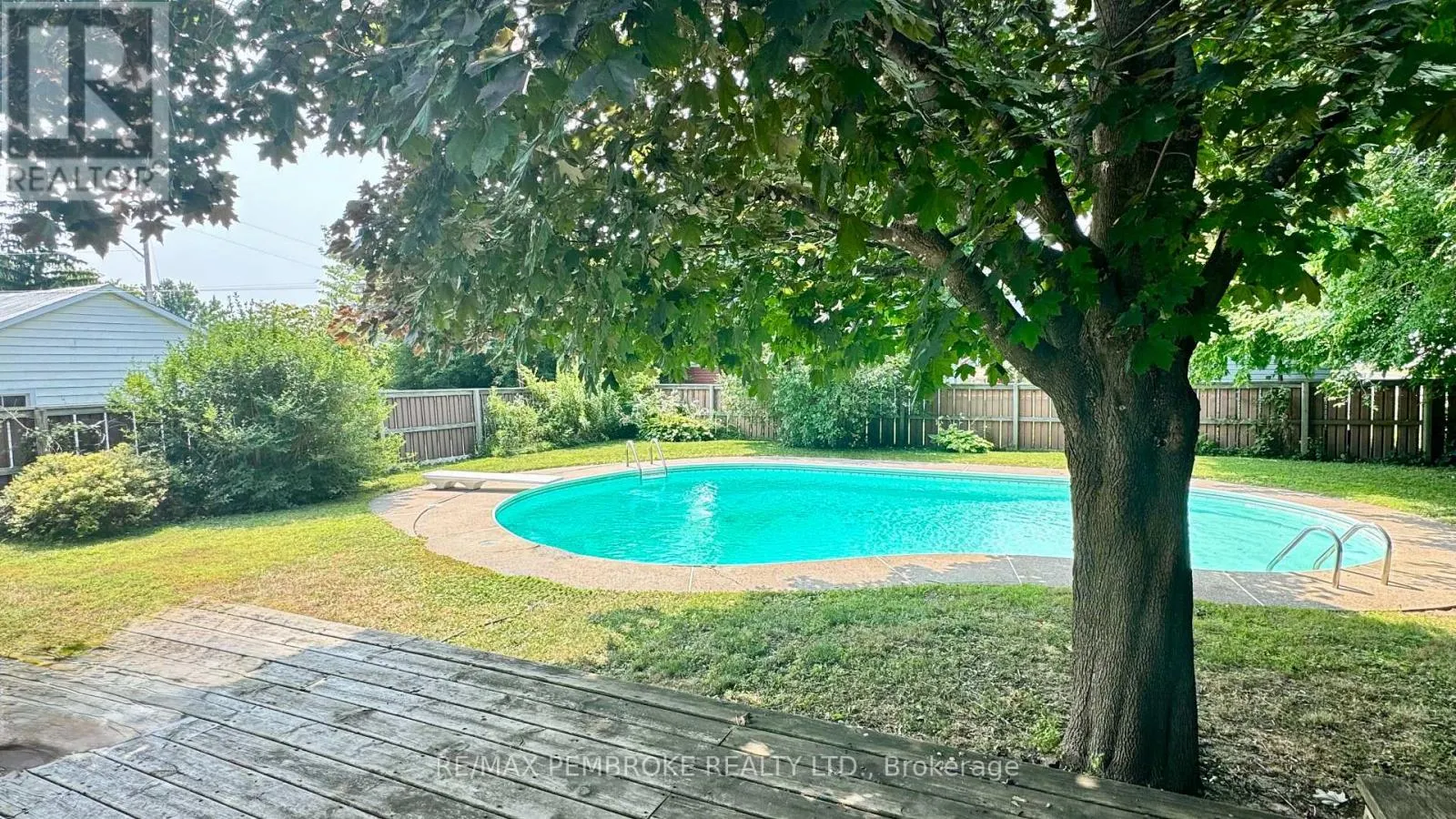 590 BOUNDARY ROAD