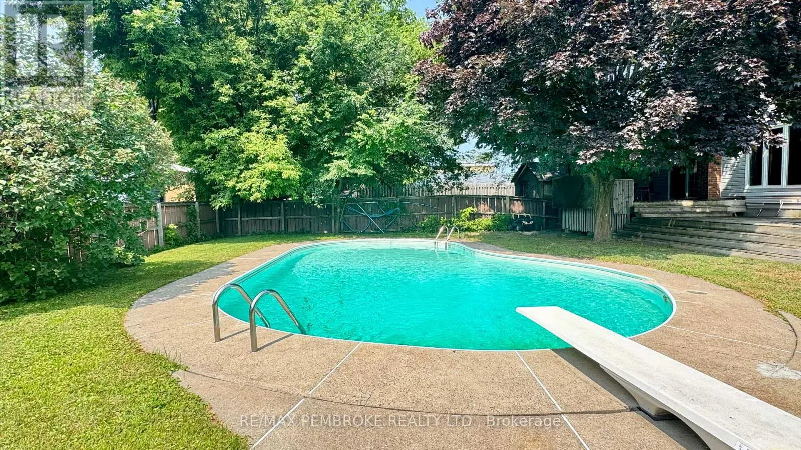 590 BOUNDARY ROAD