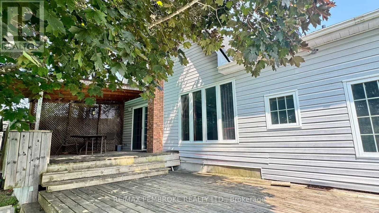 590 BOUNDARY ROAD