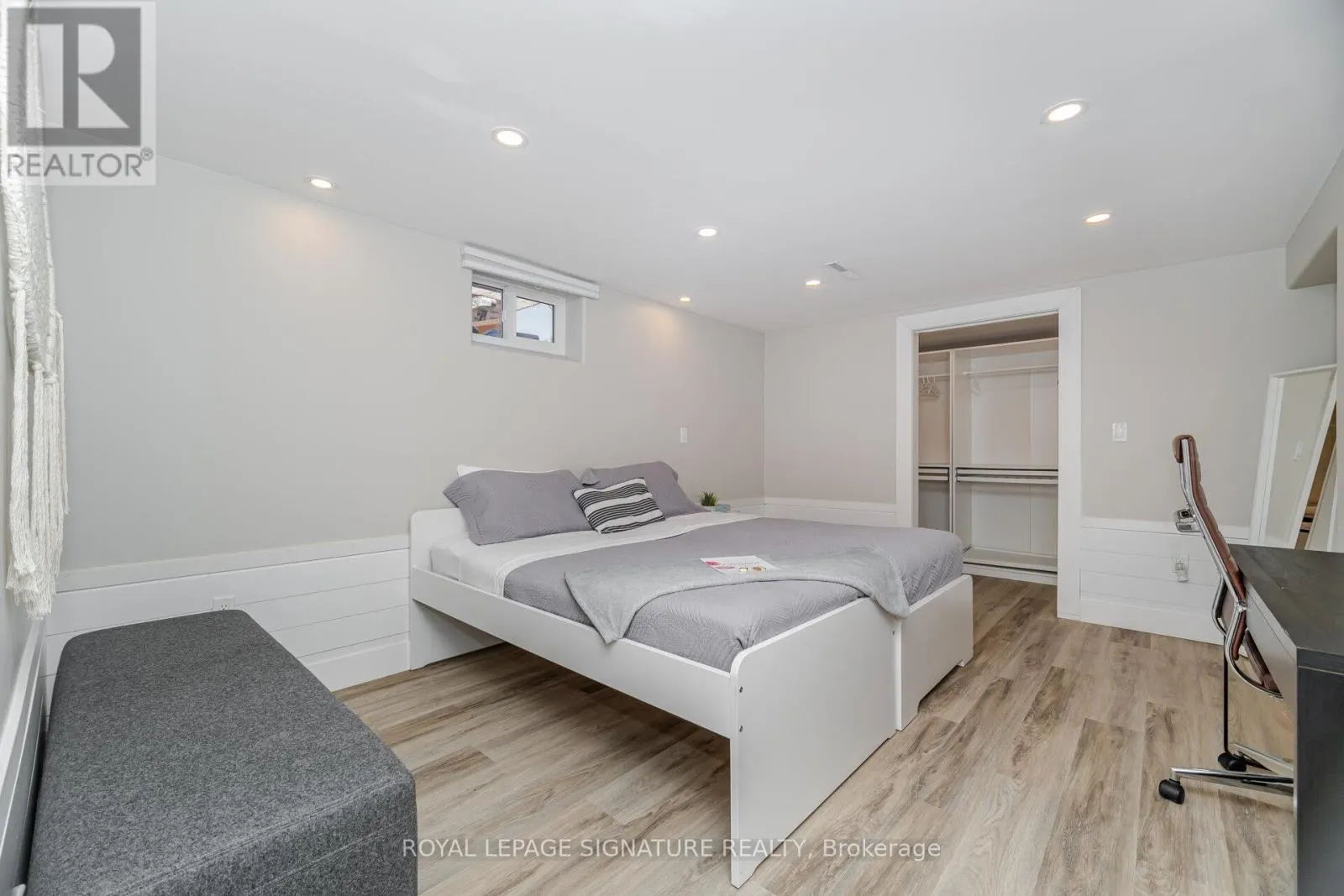 77 FAIRVIEW ROAD