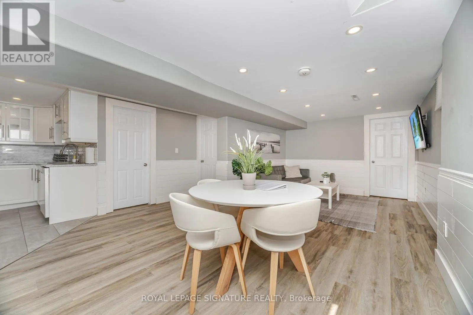 77 FAIRVIEW ROAD