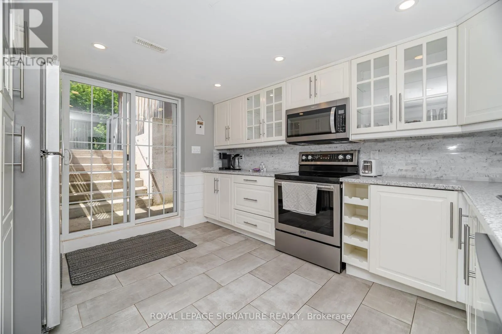77 FAIRVIEW ROAD