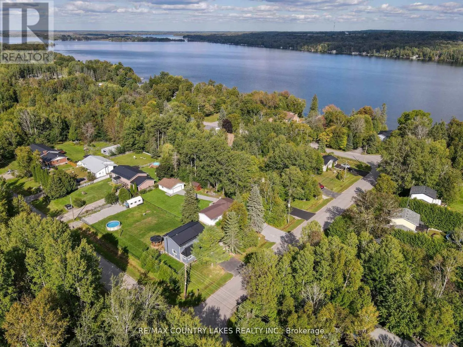 3 PINEWOOD BOULEVARD