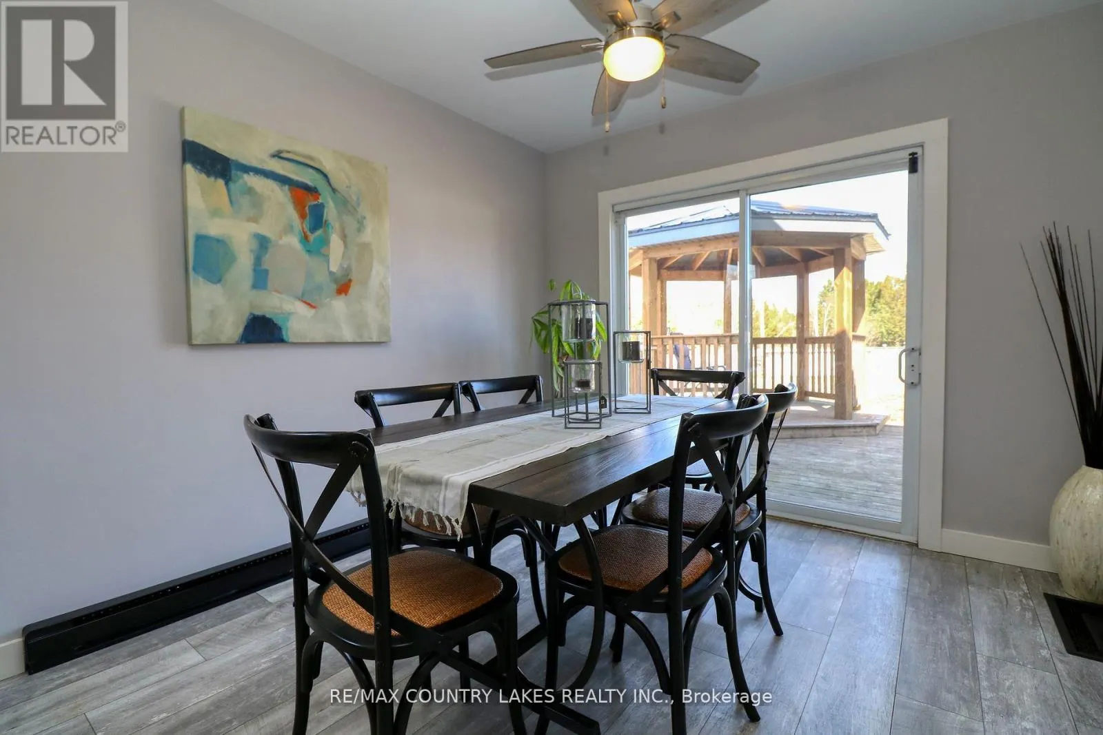 3 PINEWOOD BOULEVARD