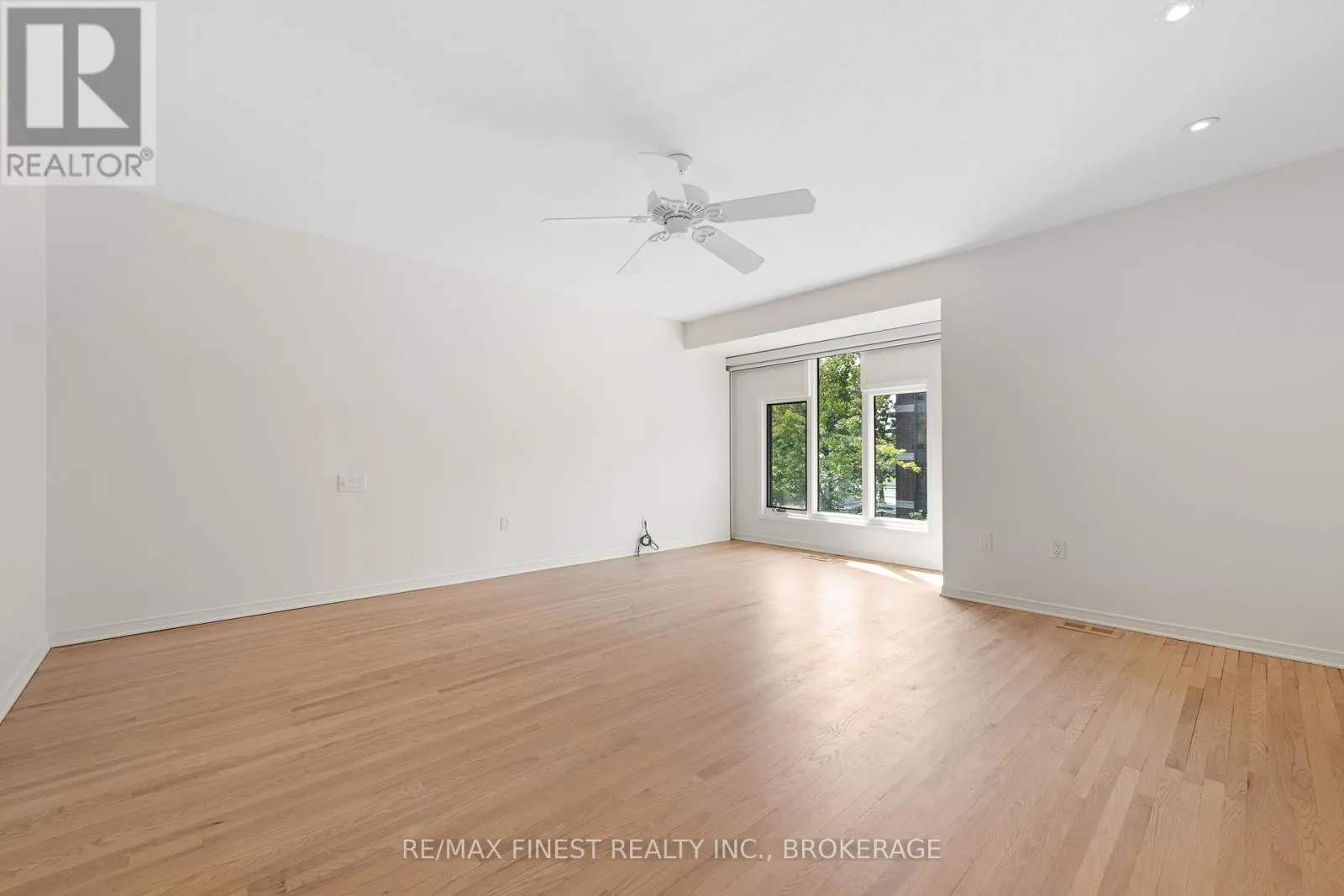 5 - 111 ECHO DRIVE, #5