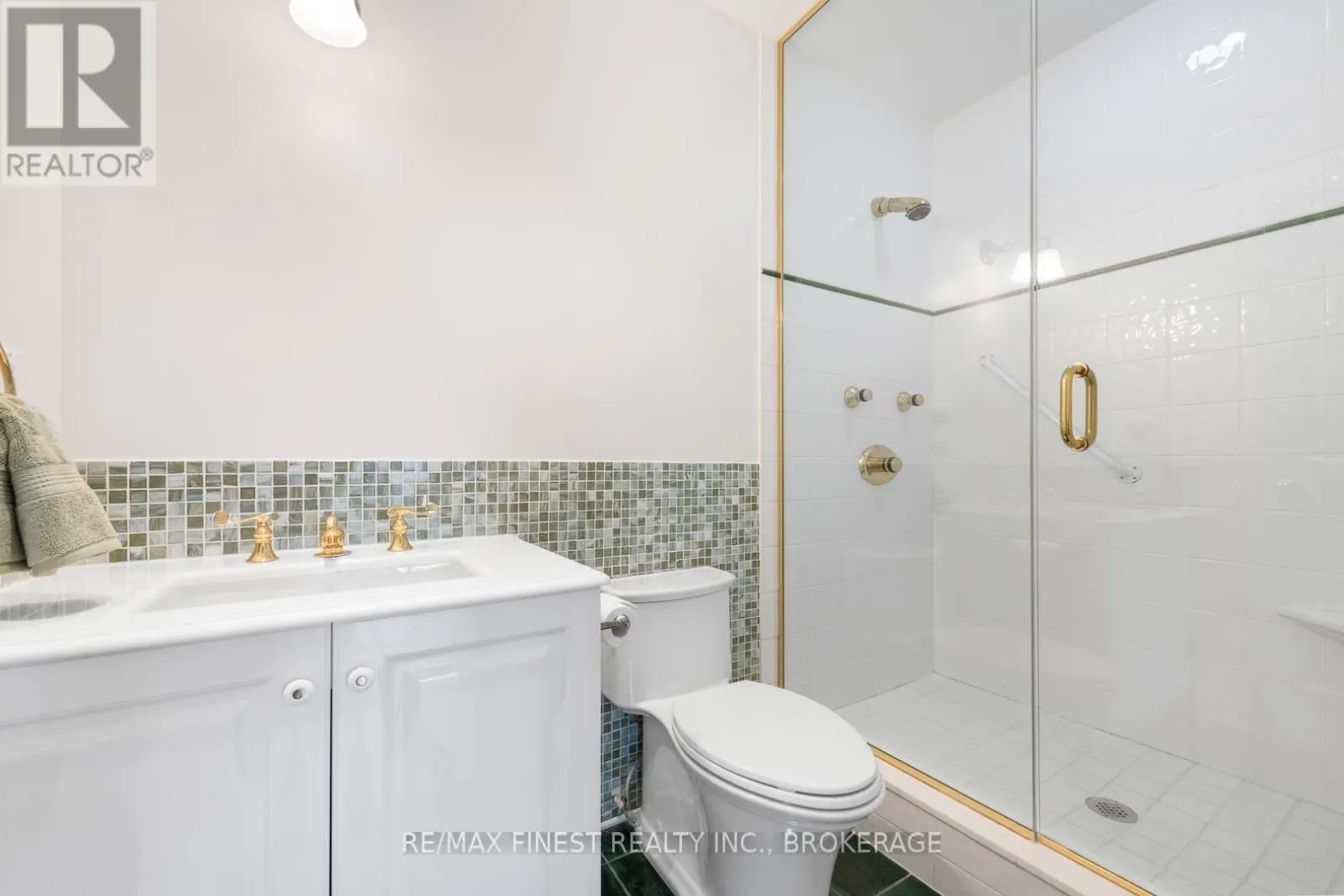 5 - 111 ECHO DRIVE, #5