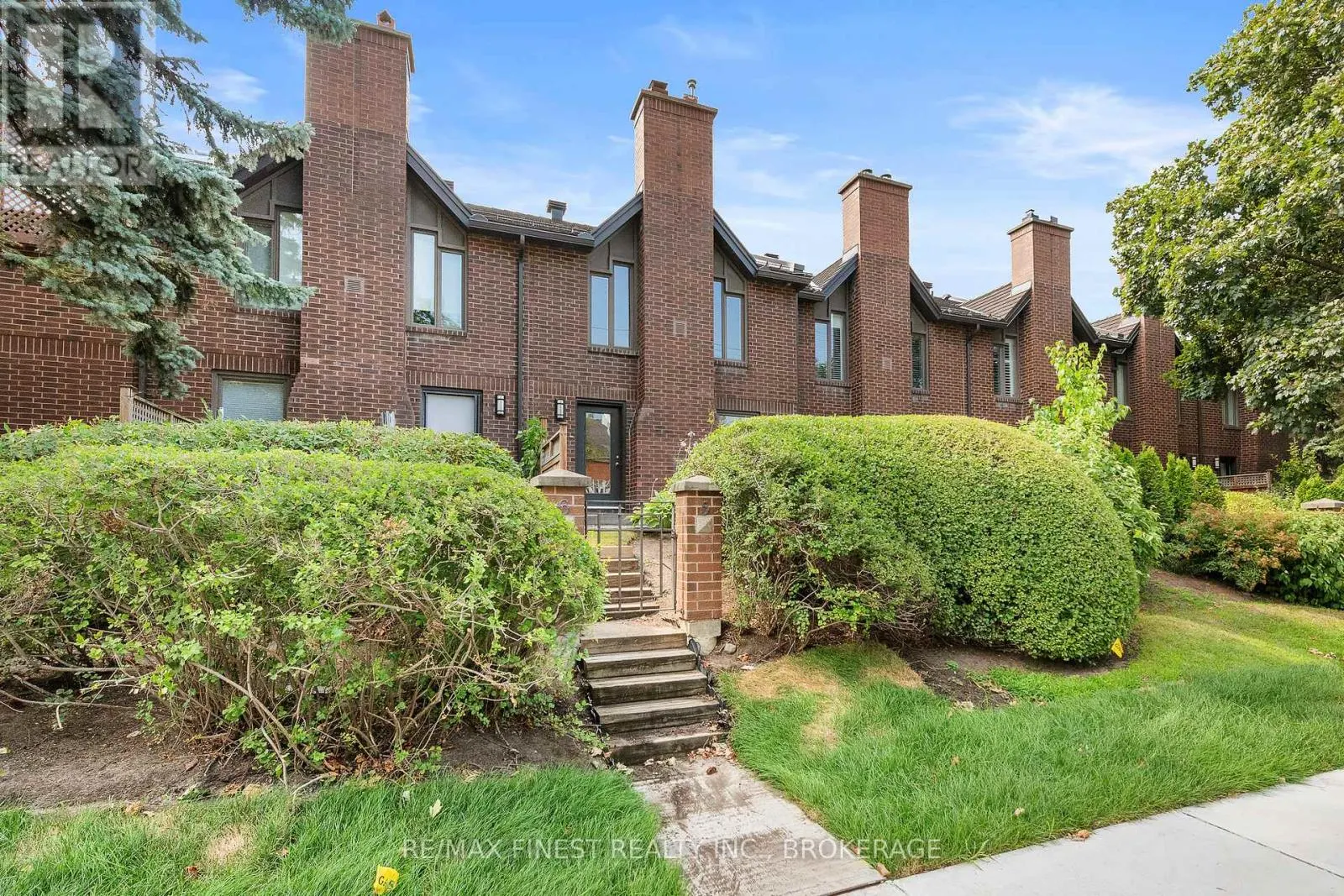 5 - 111 ECHO DRIVE, #5