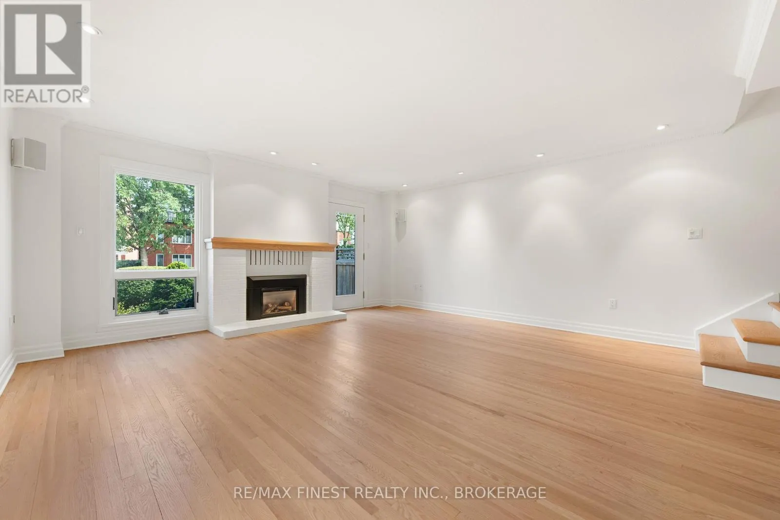 5 - 111 ECHO DRIVE, #5