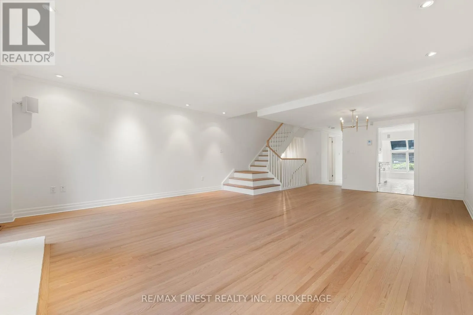 5 - 111 ECHO DRIVE, #5