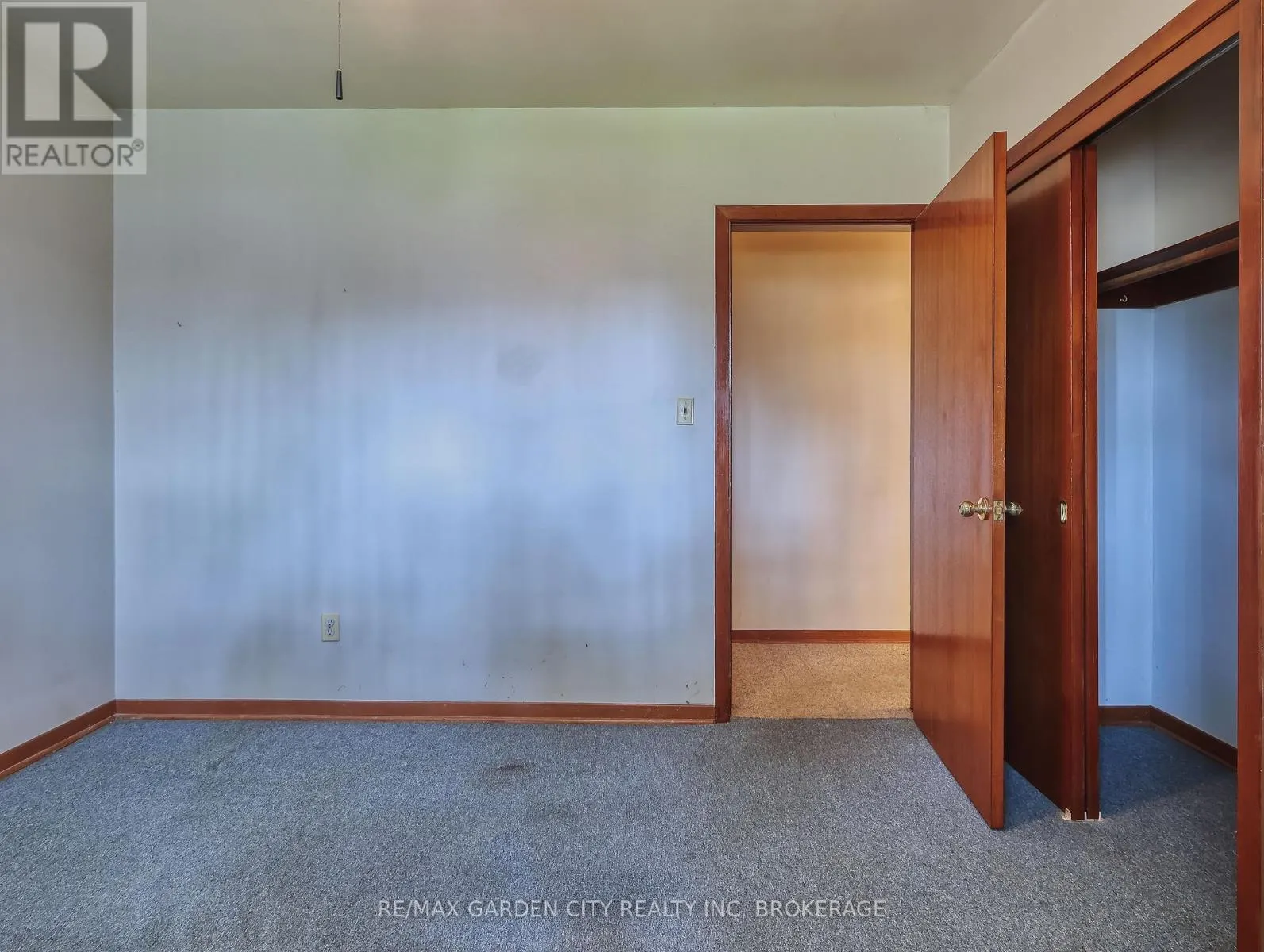 575 VINE STREET