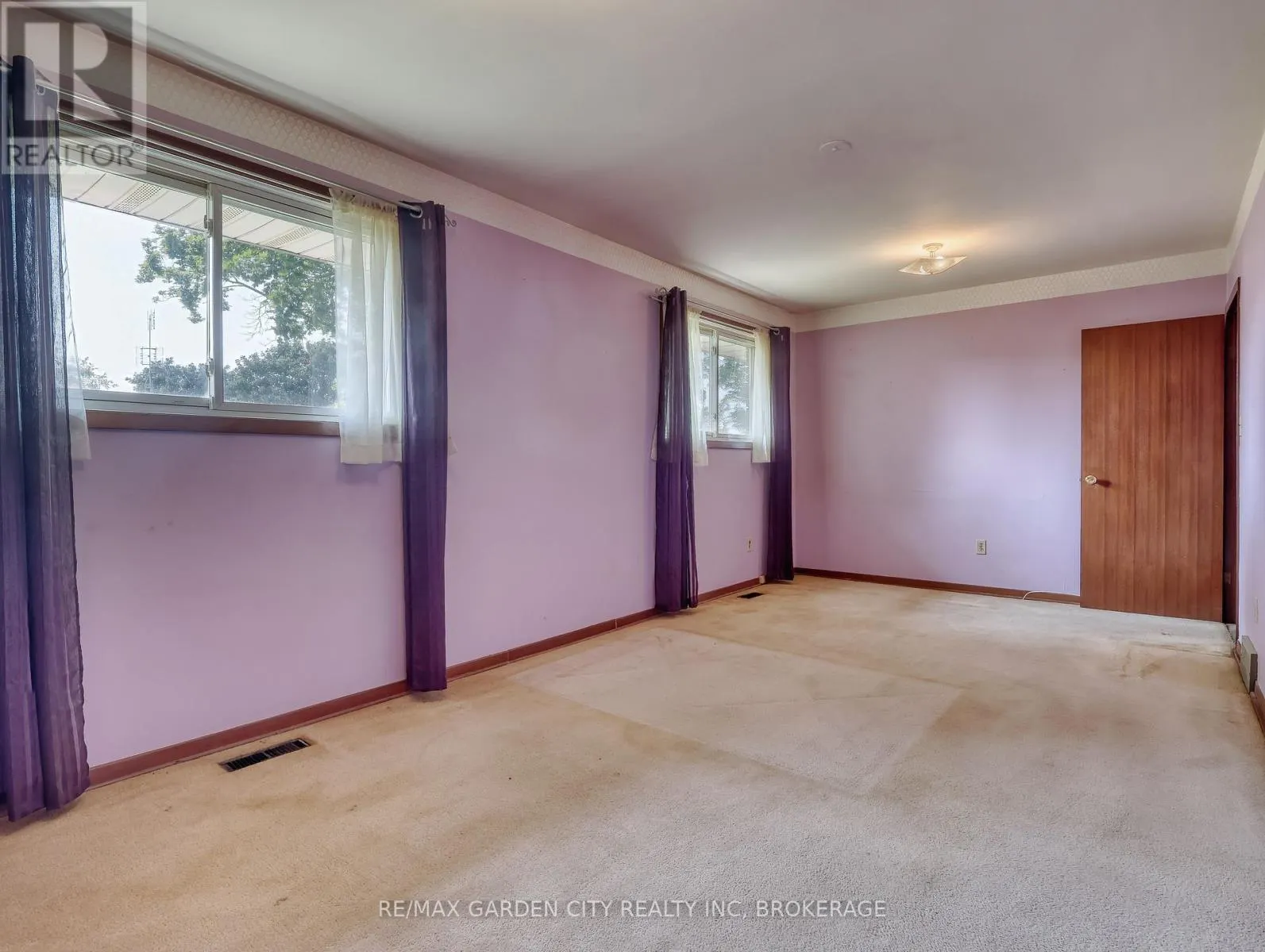 575 VINE STREET