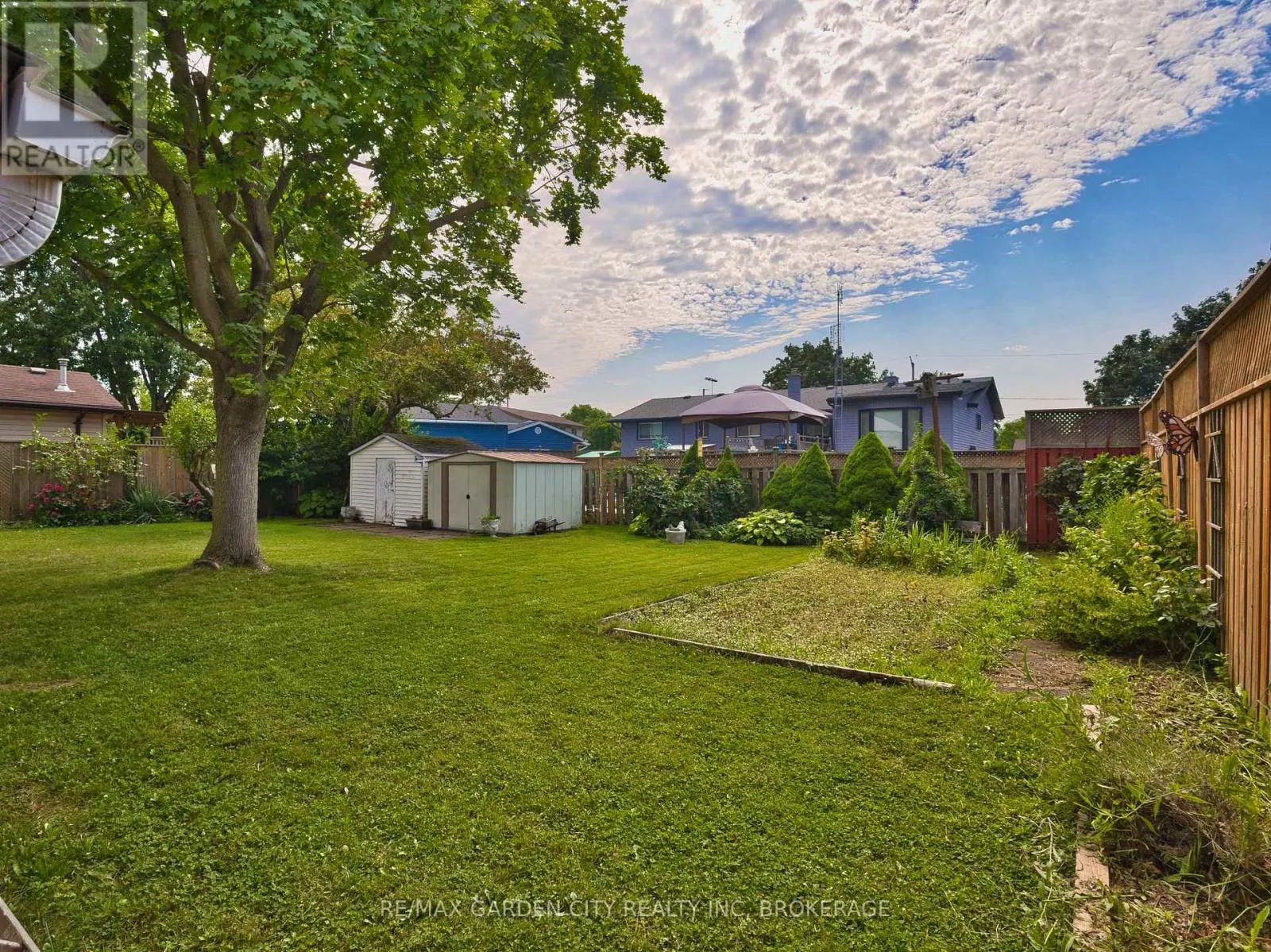 575 VINE STREET