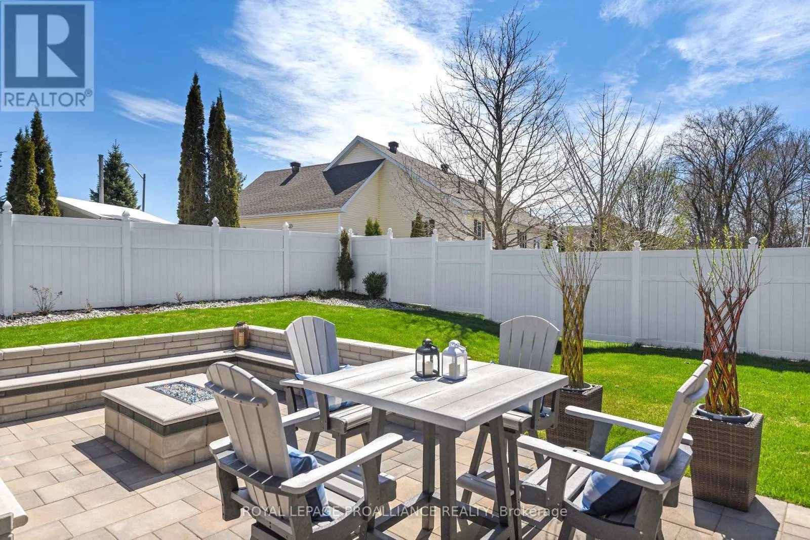 1047 FITZSIMMONS DRIVE