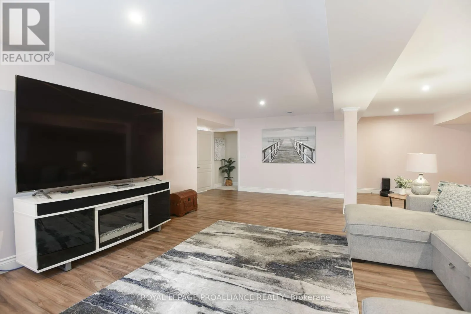 1047 FITZSIMMONS DRIVE