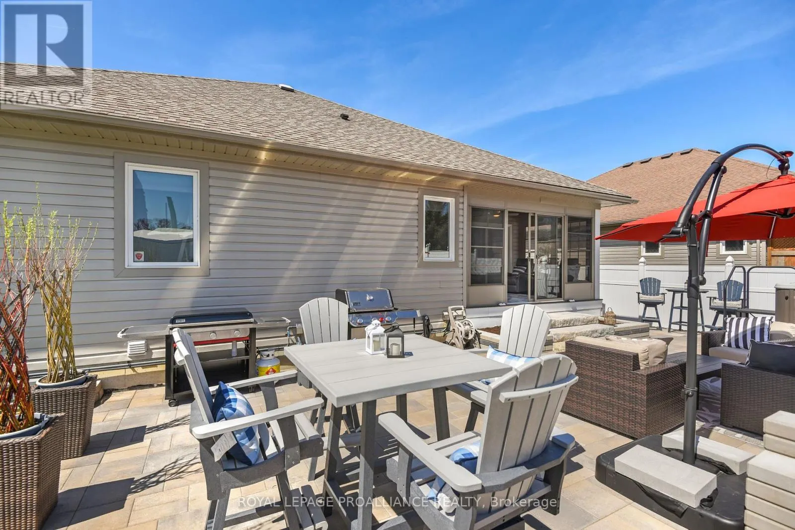 1047 FITZSIMMONS DRIVE