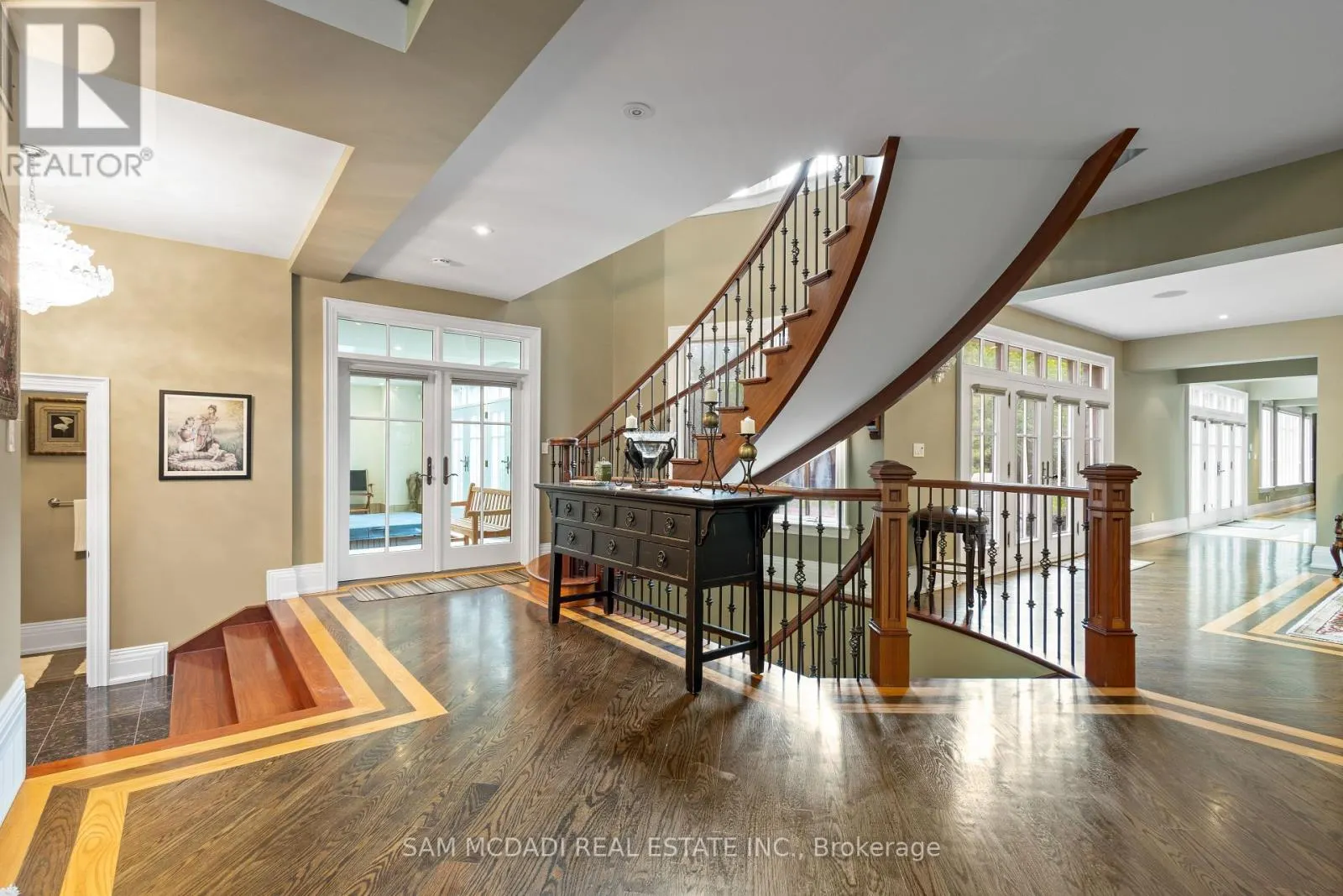839 LAKESHORE ROAD