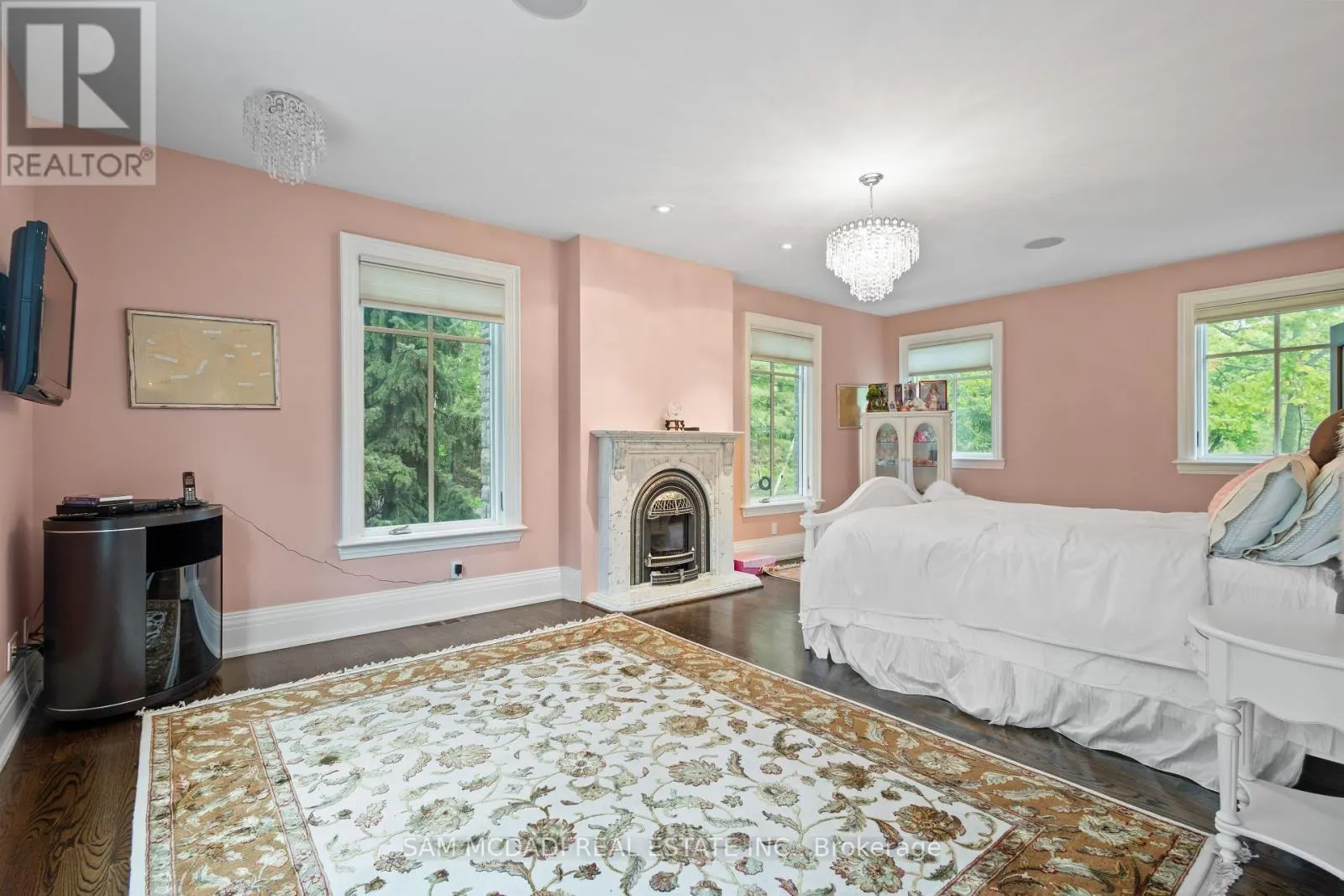 839 LAKESHORE ROAD