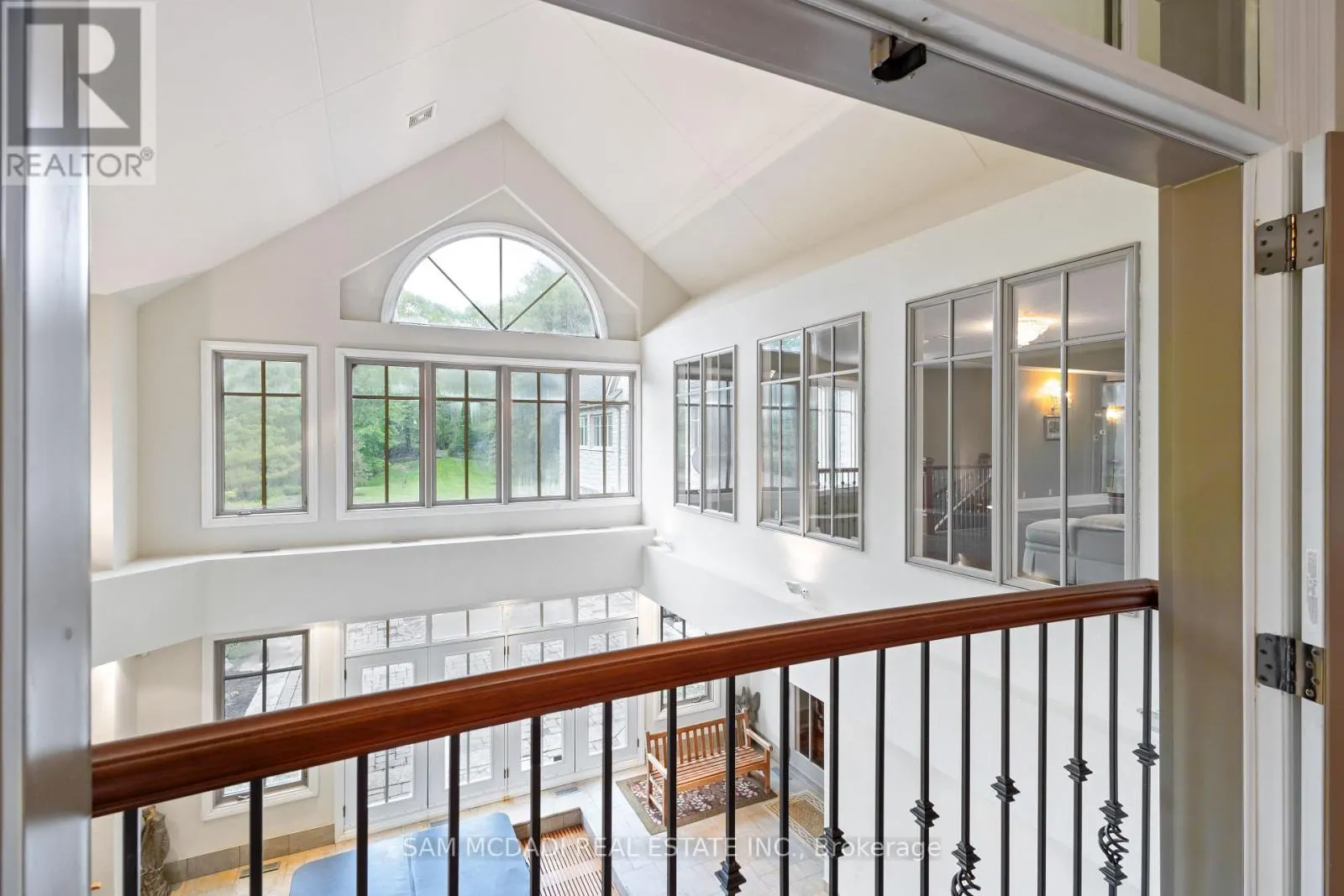 839 LAKESHORE ROAD