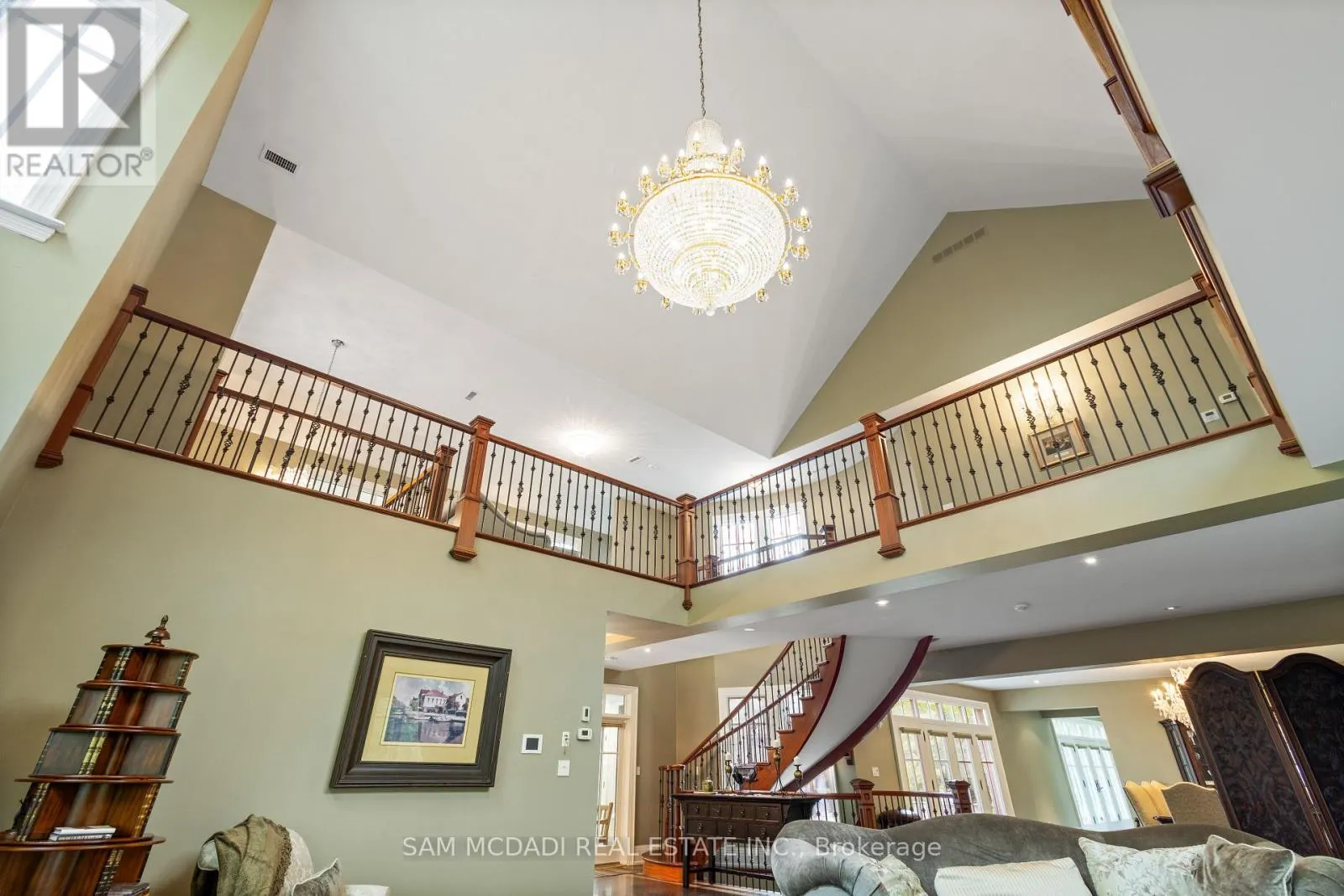 839 LAKESHORE ROAD