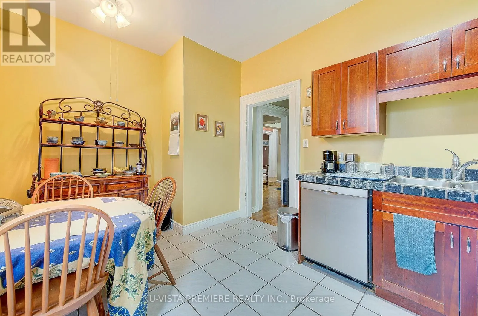 5 - 49 RIDOUT STREET S, #5