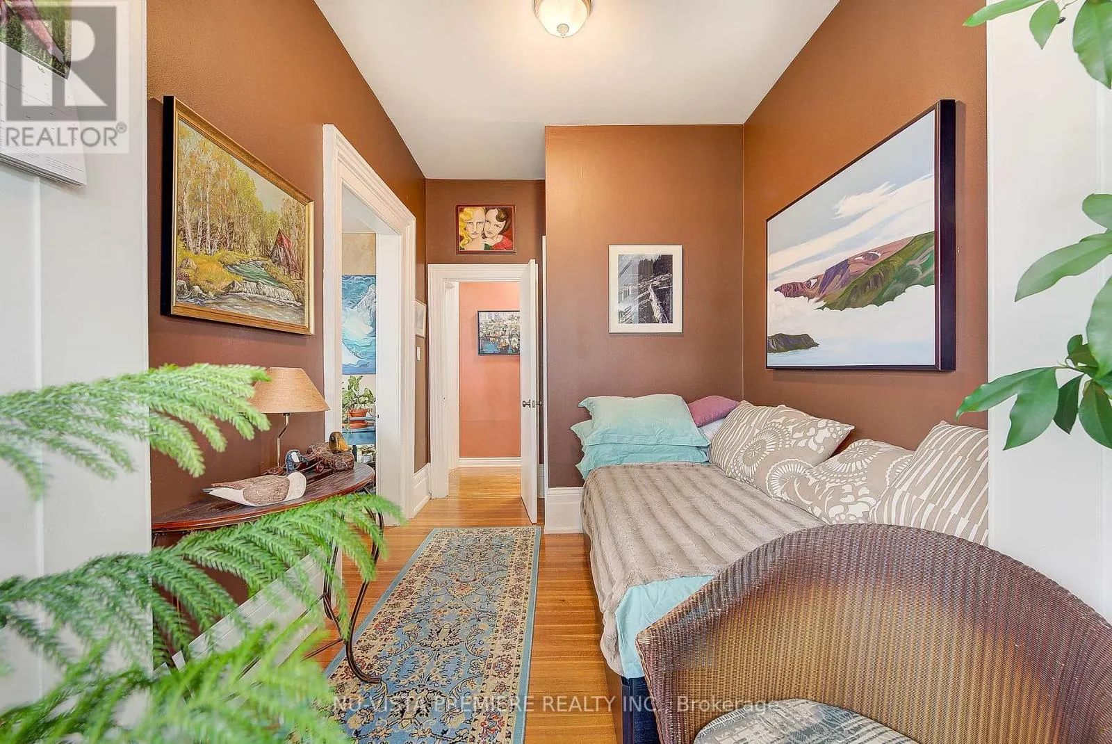 5 - 49 RIDOUT STREET S, #5