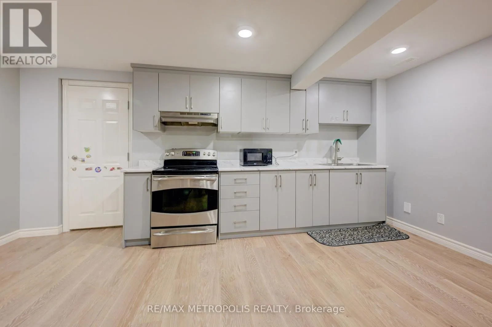 145 COWAN BOULEVARD