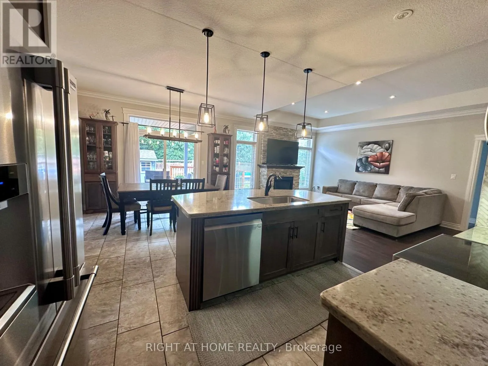 1 DRAKE COURT