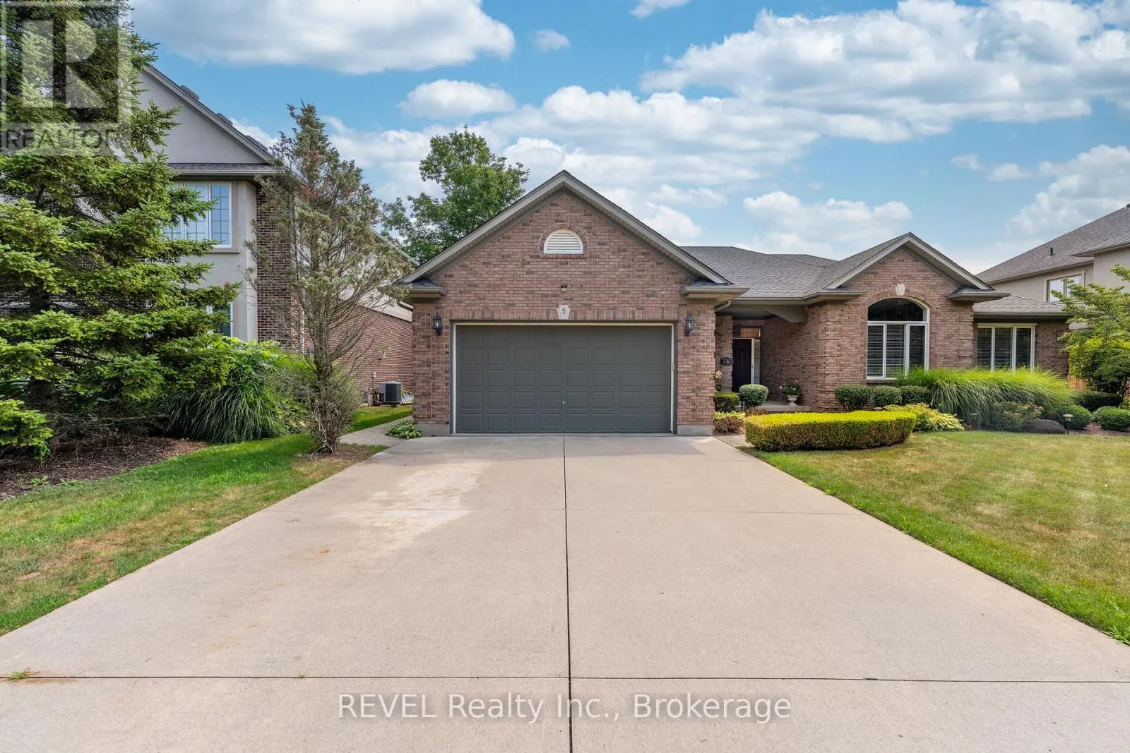 5 BEECHWOOD CRESCENT