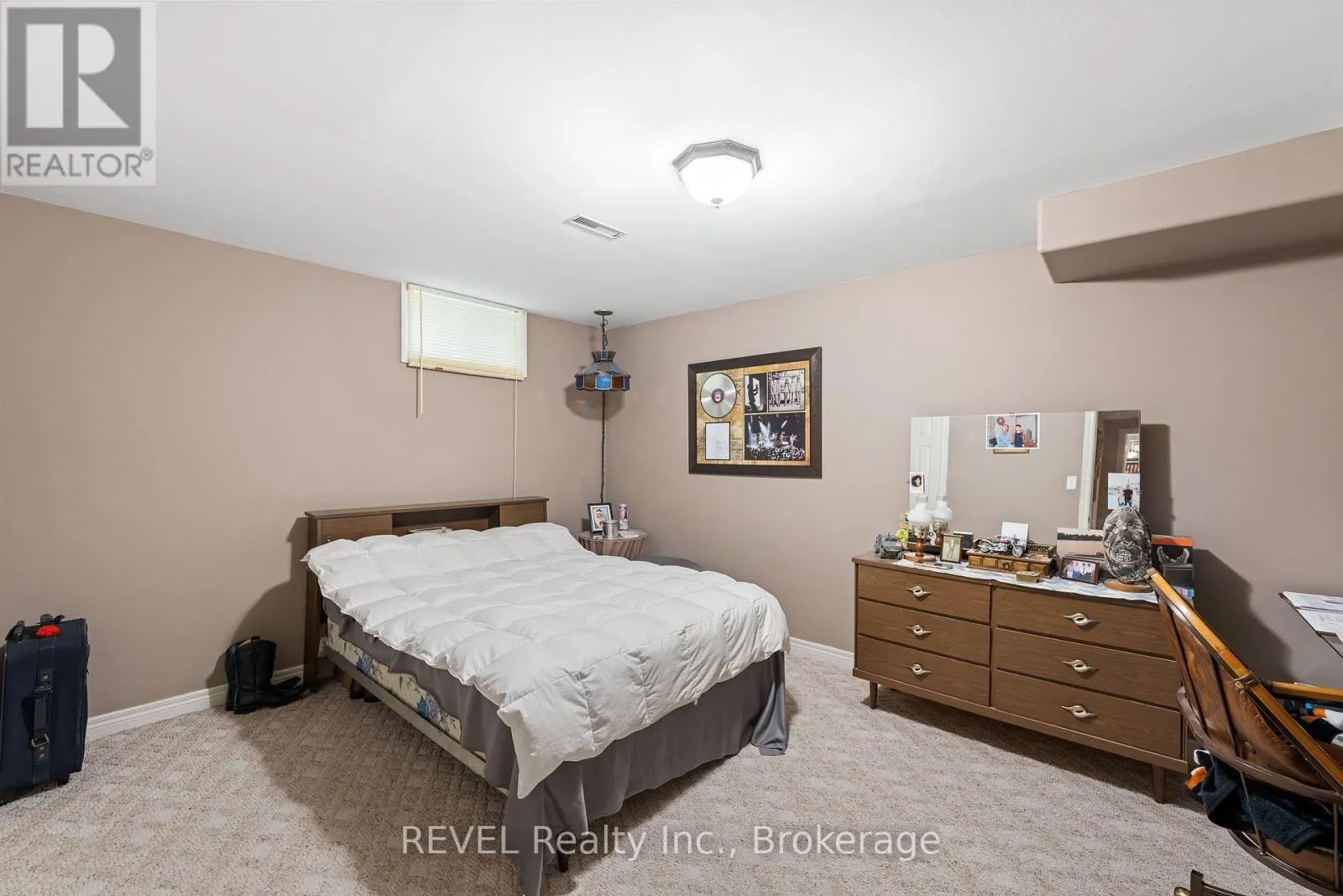 5 BEECHWOOD CRESCENT