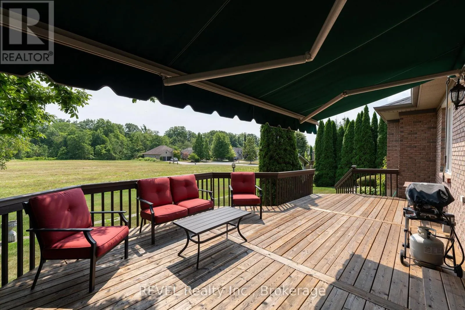 5 BEECHWOOD CRESCENT