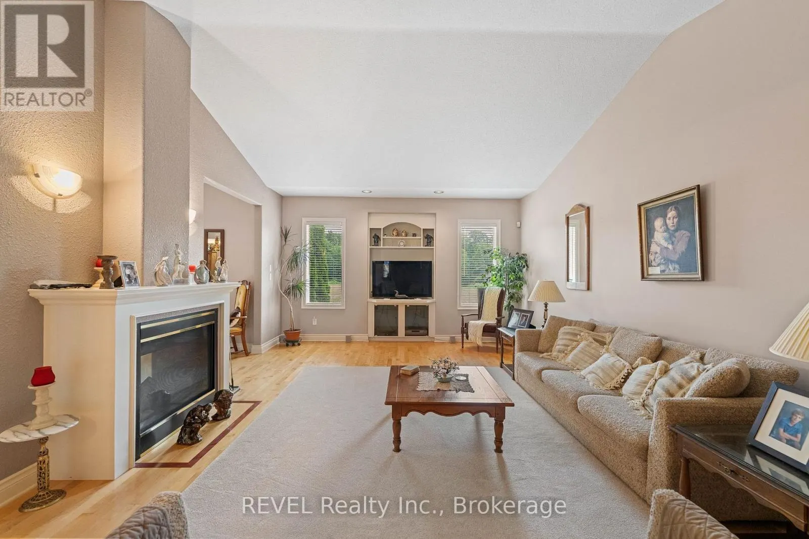 5 BEECHWOOD CRESCENT
