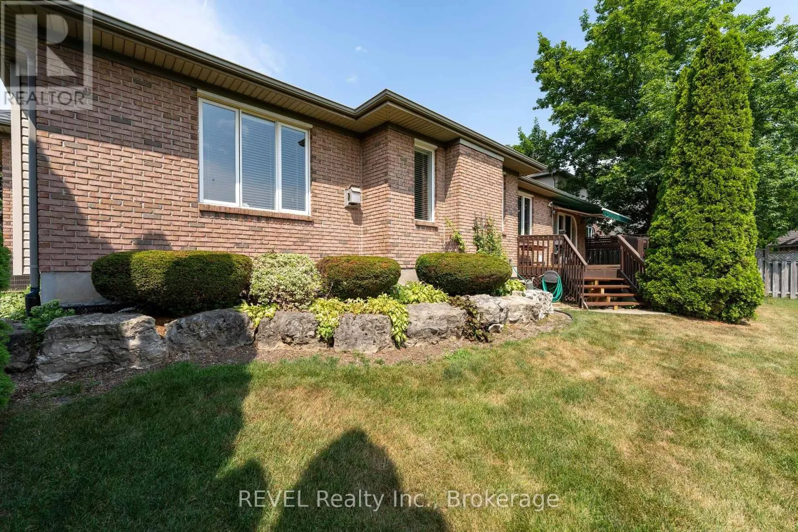 5 BEECHWOOD CRESCENT