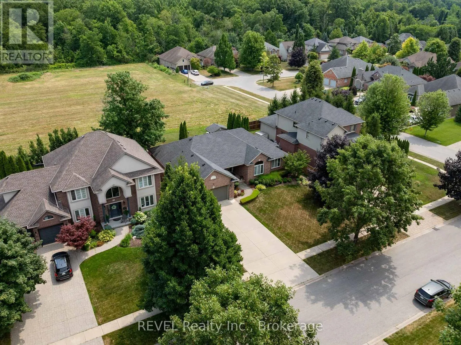 5 BEECHWOOD CRESCENT