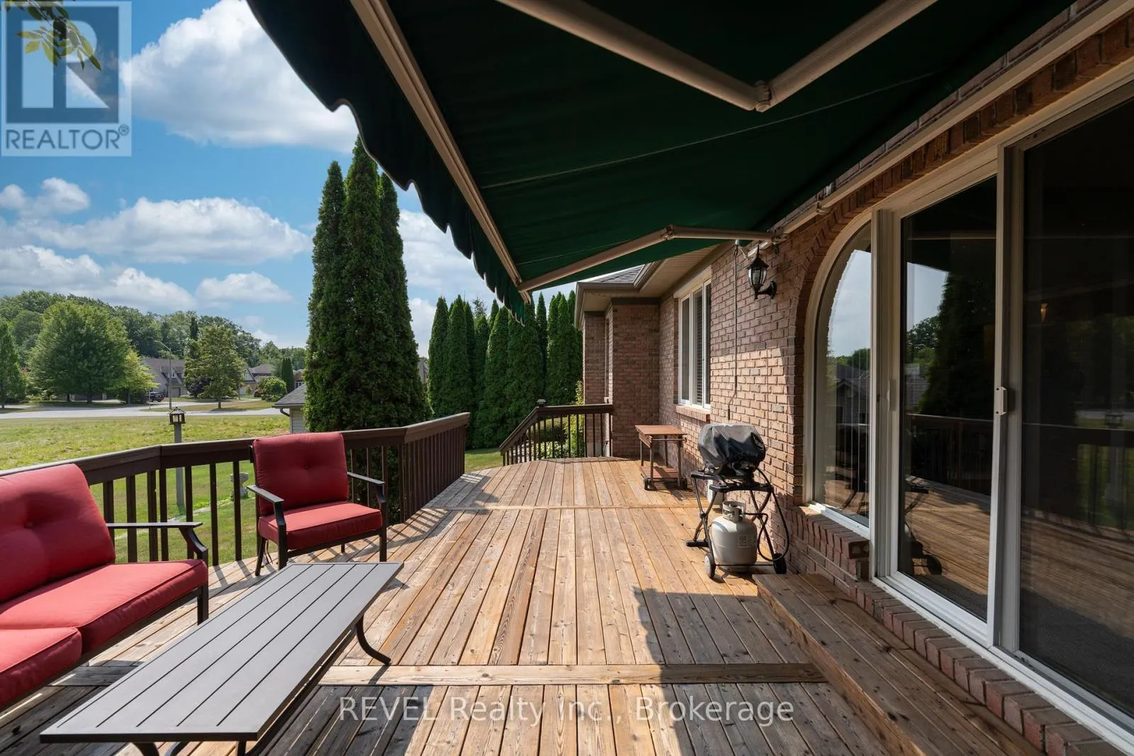 5 BEECHWOOD CRESCENT