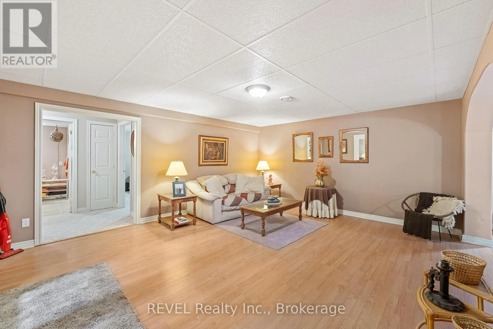 5 BEECHWOOD CRESCENT
