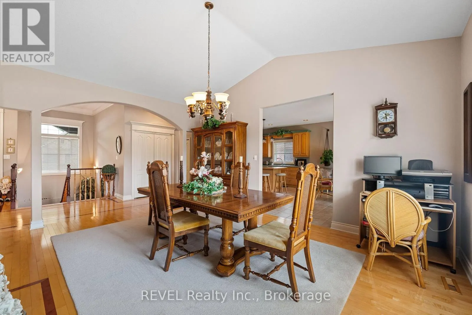 5 BEECHWOOD CRESCENT