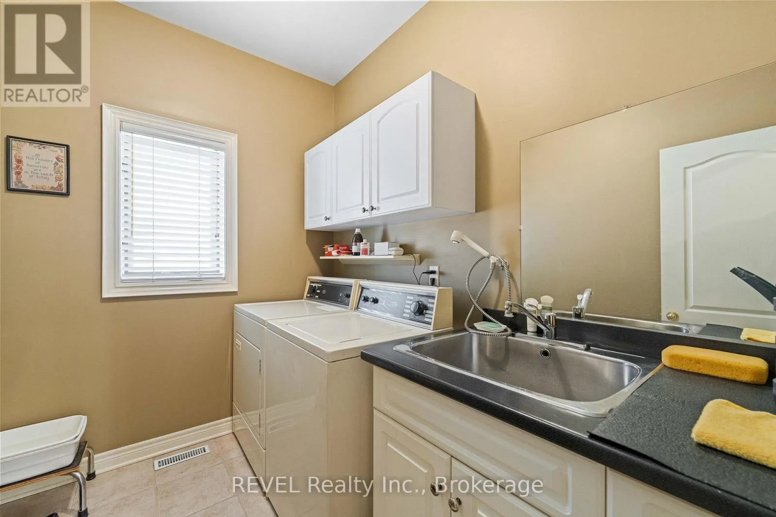 5 BEECHWOOD CRESCENT